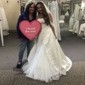 Wedding dress unaltered size 4